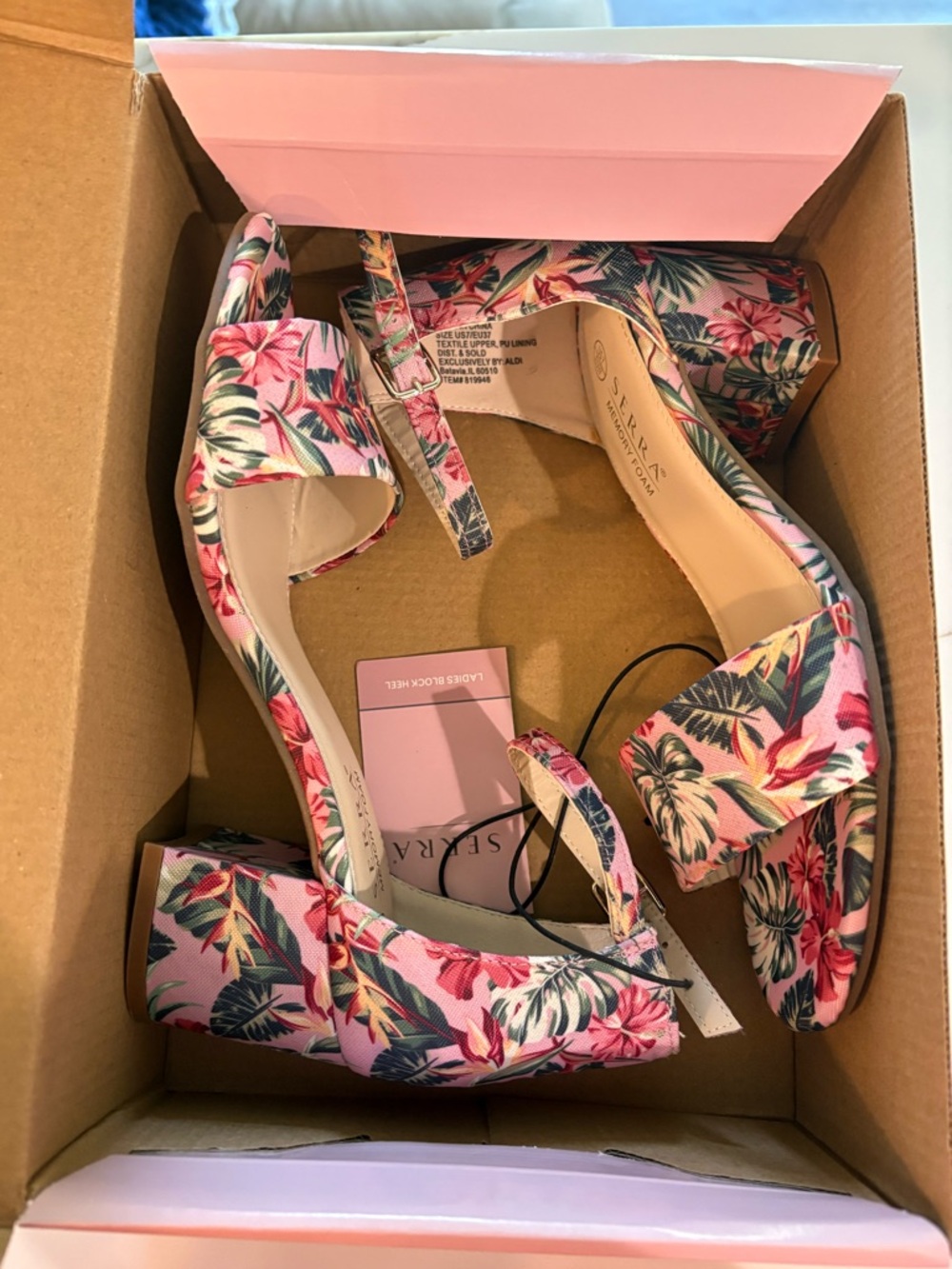 Floral Block Heel NWT Size 7